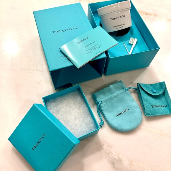🚫SOLD🚫Tiffany & Co. - Picture 2 of 3